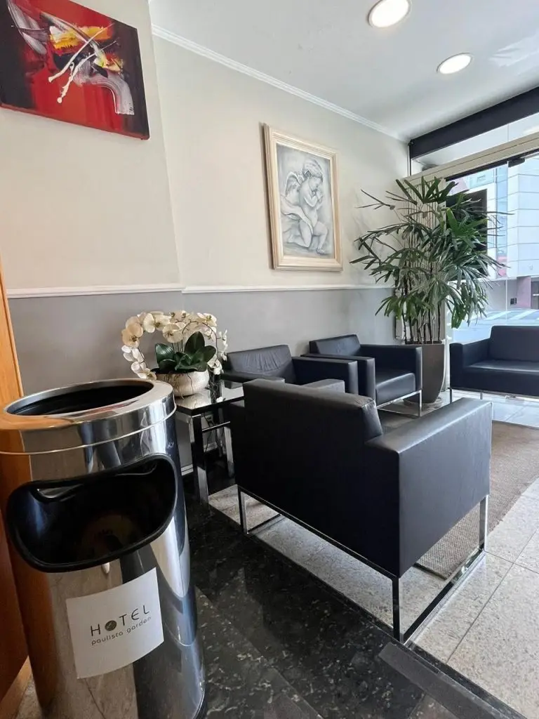 Recepção do Hotel Paulista Garden. Hotel próximo à avenida Paulista em São Paulo
